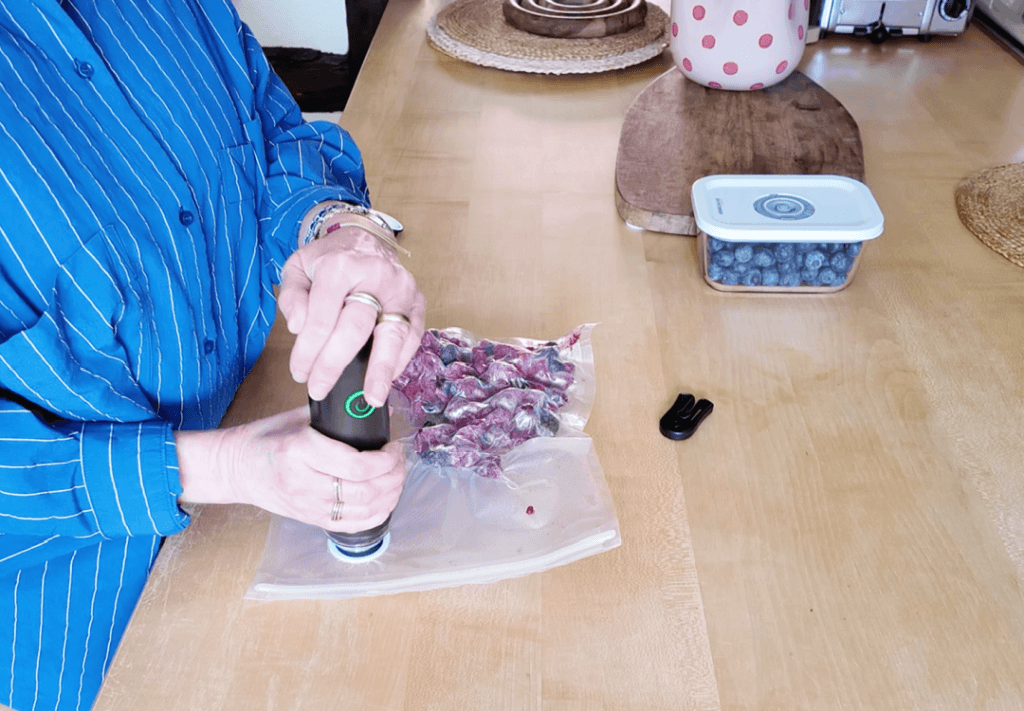 Vakuumieren, um Platz zu sparen